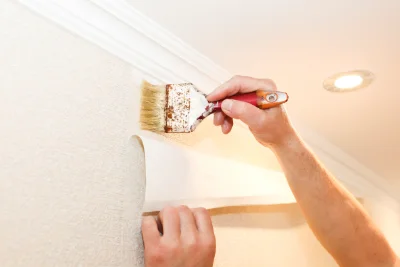 Pose de papier peint à Thieux — revêtements muraux et toiles de verre